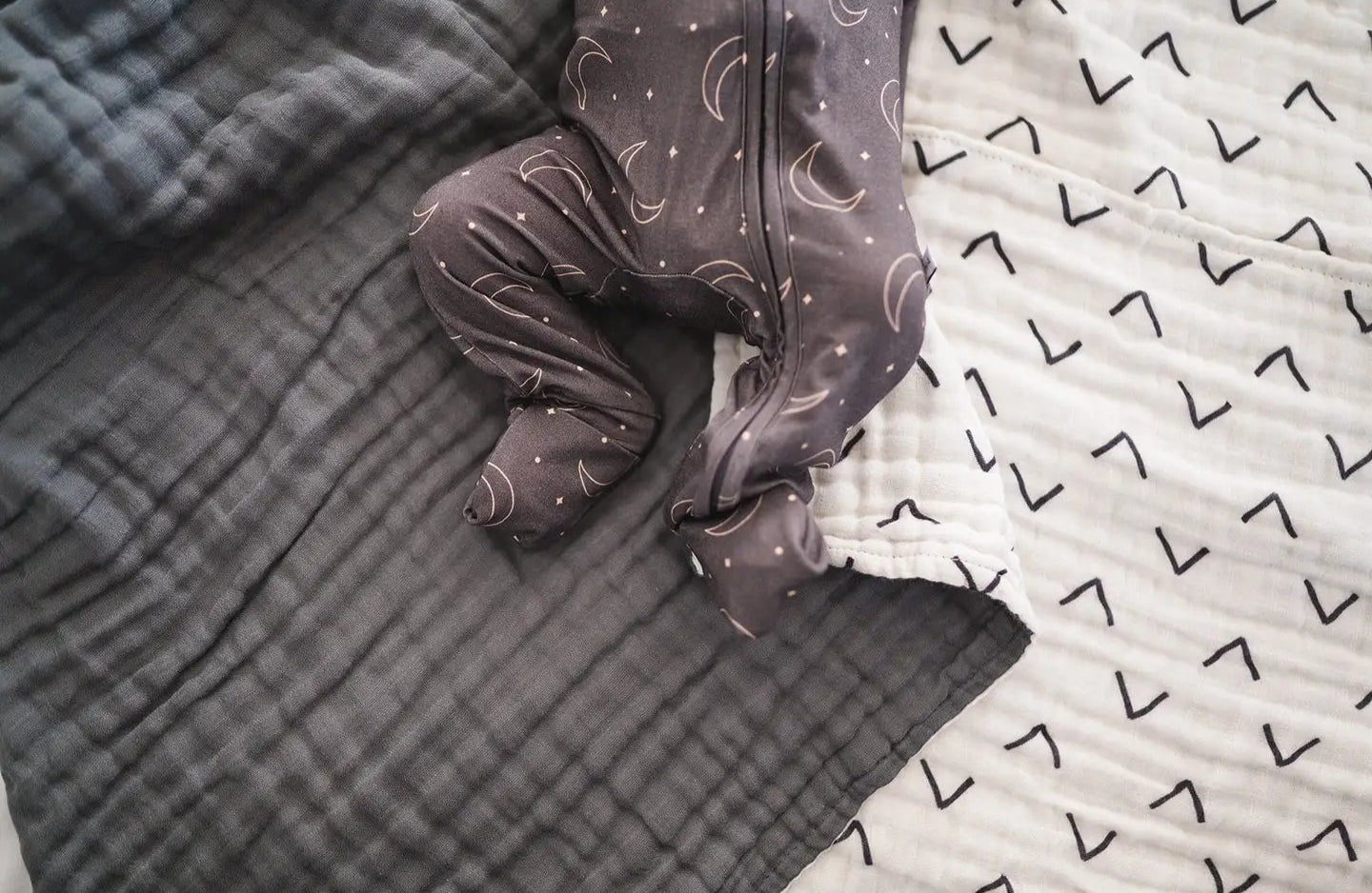 Muslin 6-Layer Blanket Black Arrow