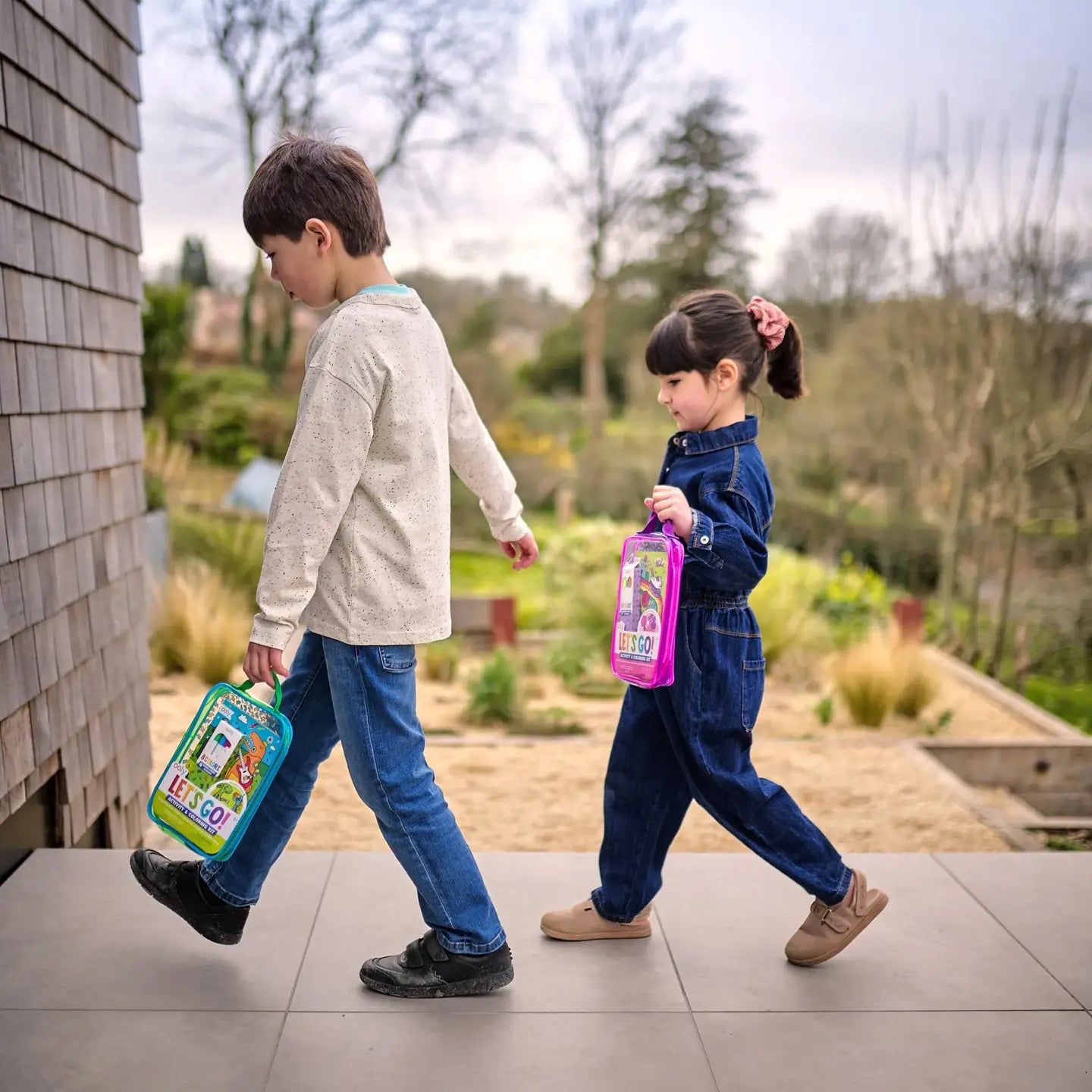 On-The-Go Activity & Coloring Kit: Unicorn Candy Town