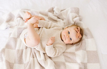 Oat Checkered Plush Blanket
